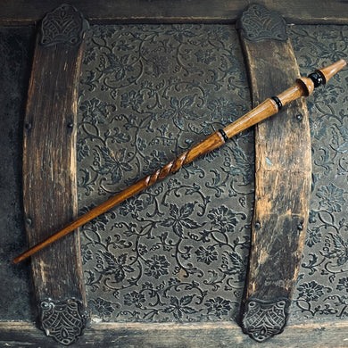 Mahogany Wand, Classic Natural with Accents